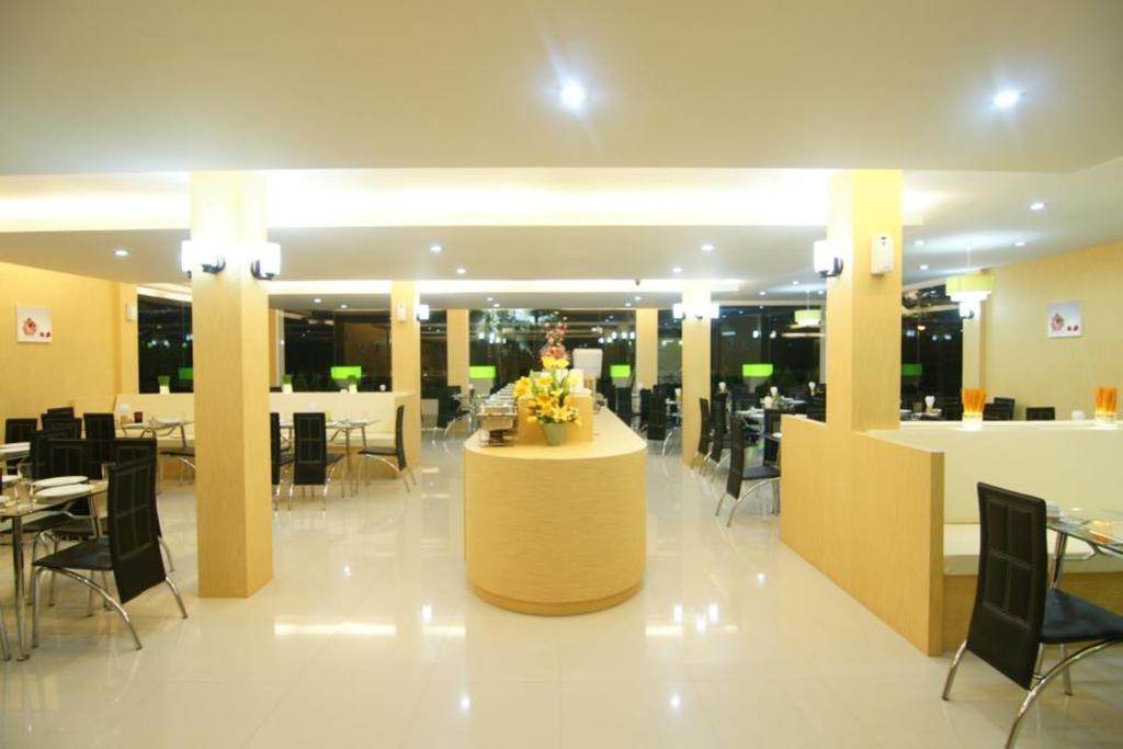 Dragon Beach Resort Jomtien Pattaya Exterior foto